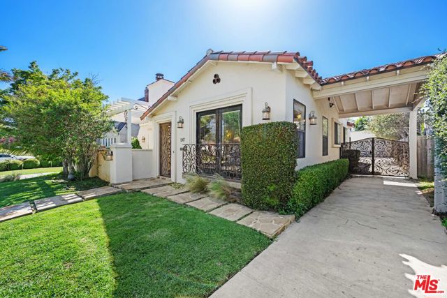 Property photo of 1147 S Point View ST