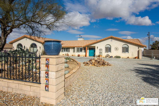 Property photo of 57910 Ivanhoe DR