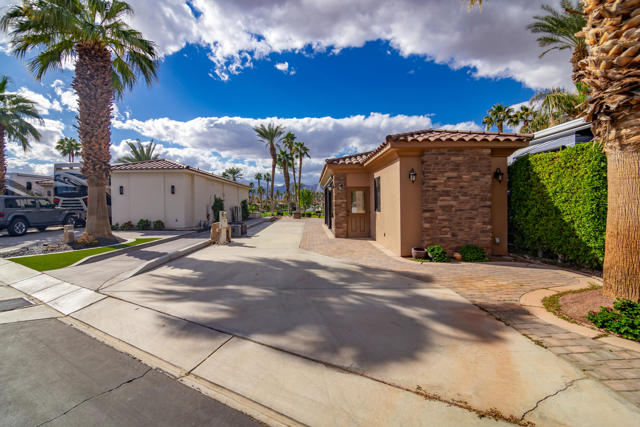 Property photo of 80501 Avenue 48