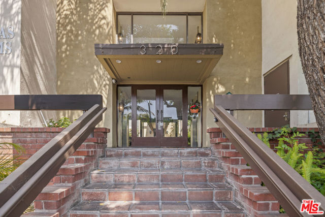Property photo of 320 S Ardmore AV