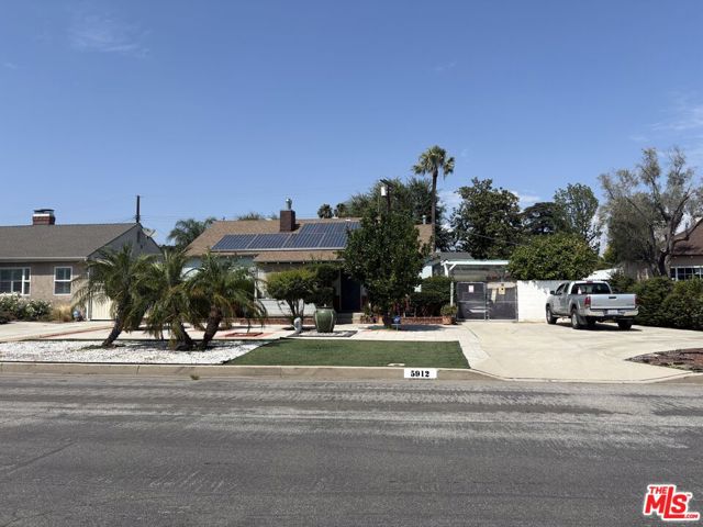Photo of 5912 Carpenter Av