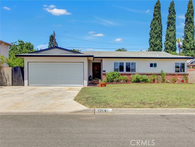 Property photo of 12691 Sweetbriar DR