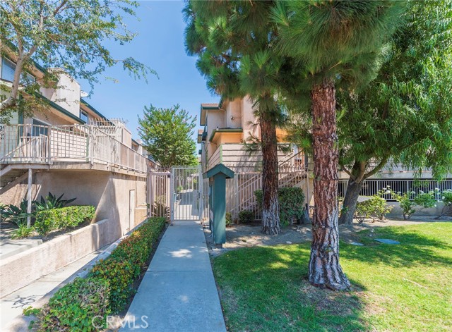 Property photo of 1235 E Carson ST