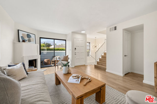 Property photo of 630 N Wilson AV