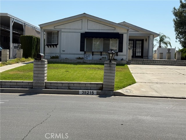 Property photo of 38215 Via Taffia