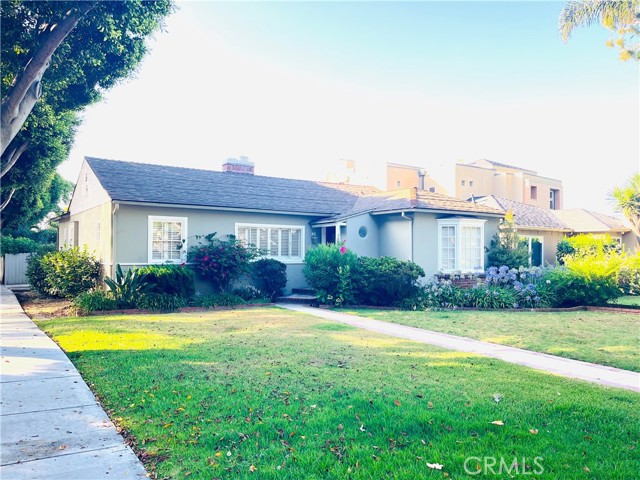 Photo of 2832 Washington Av