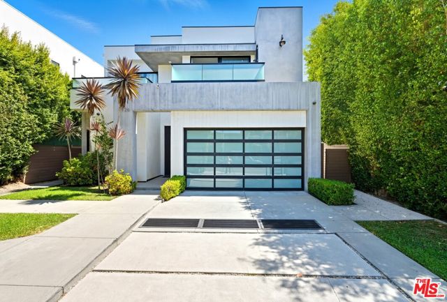 Property photo of 926 N Crescent Heights BL