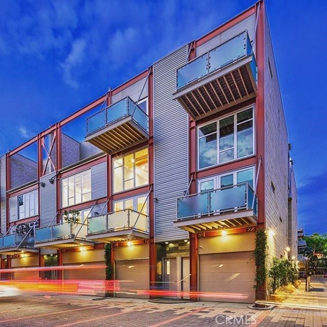 Property photo of 3450 Cahuenga BL