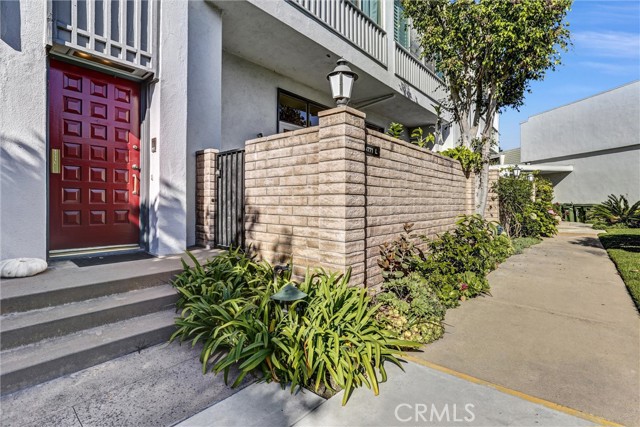 Property photo of 4771 La Villa Marina #L