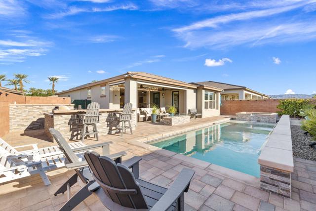 Property photo of 82425 W Mccarroll DR