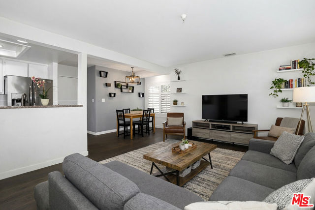 Photo of 762 E Orange Grove Bl