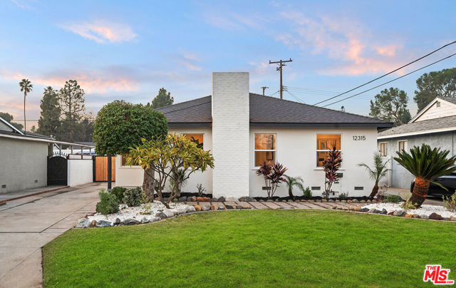 Photo of 12315 Norlain Av