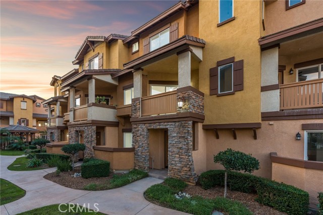 Property photo of 521 N Lark Ellen