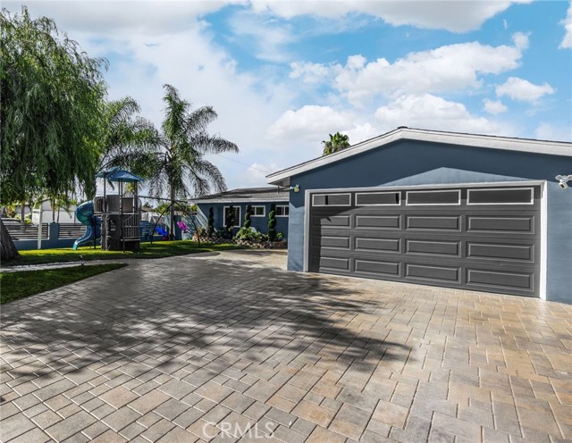 Property photo of 703 N Roanne