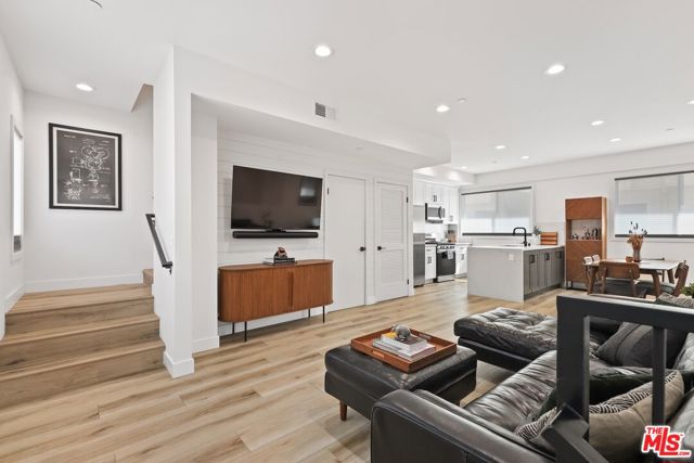 Property photo of 14665 W Sara LN
