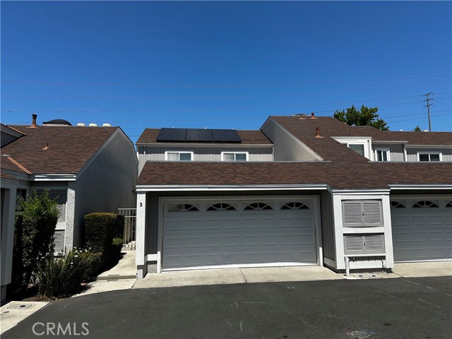 Property photo of 3 Holly Hill LN