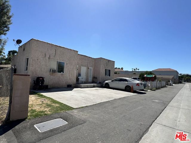 Property photo of 1073 Walnut ST