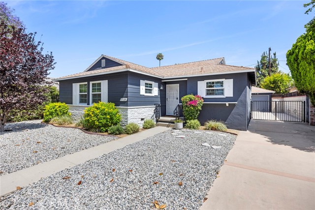 Property photo of 17139 Strathern ST
