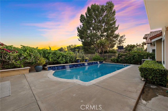 Property photo of 26582 Maside