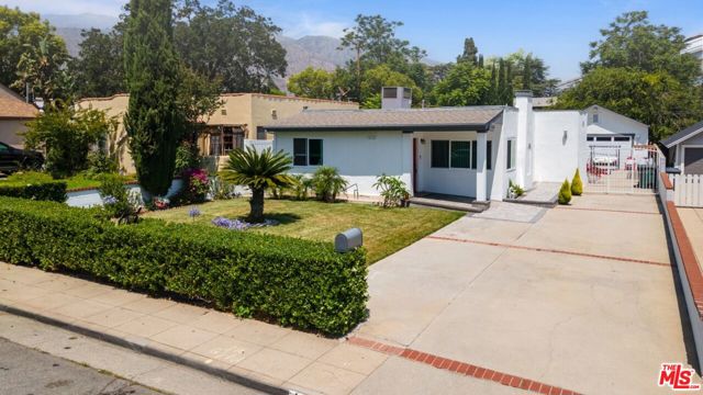 Property photo of 1430 N Dominion AV