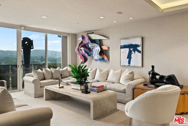 Property photo of 10375 Wilshire BL