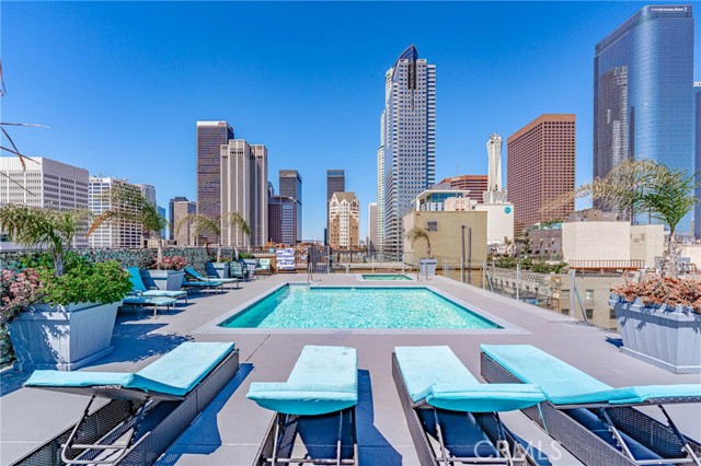 Property photo of 312 W 5th ST