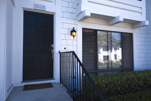 Property photo of 25625 Paseo La Cresta