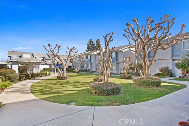 Property photo of 810 W Compton Blvd