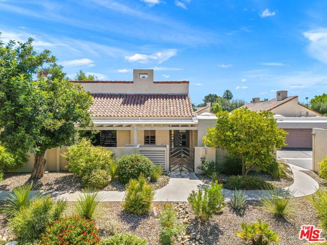 Photo of 155 Desert West Dr