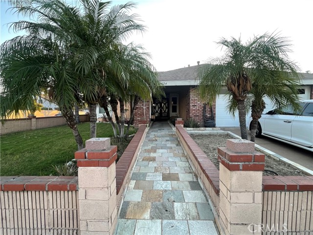 Property photo of 2424 S LAKE AV