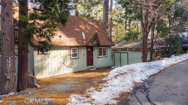 Property photo of 23804 Lakeview DR