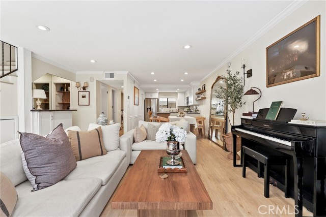 Property photo of 14332 Dickens ST