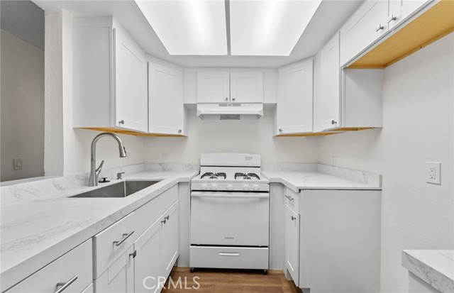 Property photo of 600 W 3rd ST