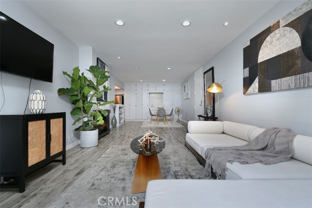Property photo of 1351 N Crescent Heights BL