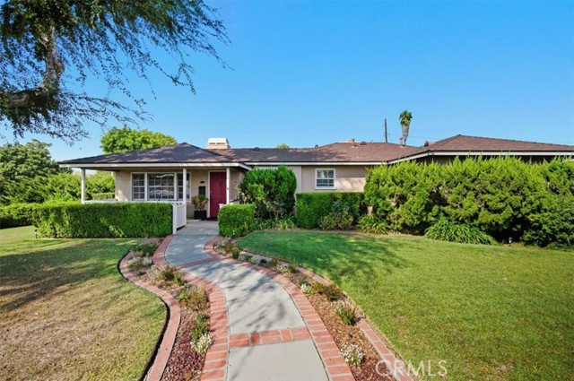Property photo of 1327 E Thelborn