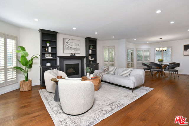 Property photo of 10409 Riverside DR