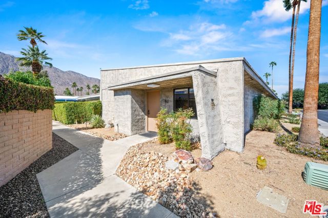 Photo of 1111 E Ramon Rd