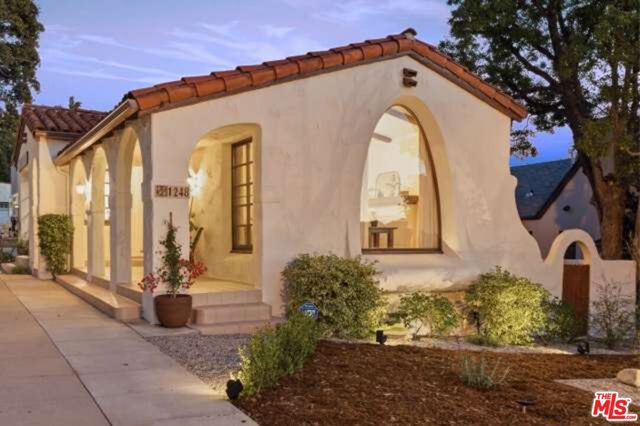 Photo of 1248 N Everett St