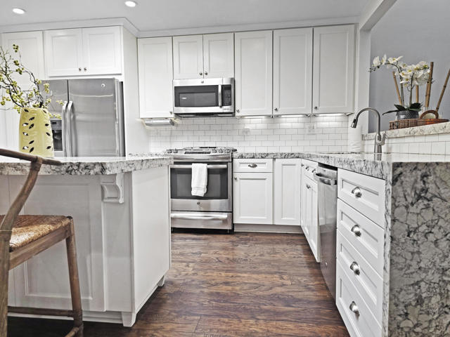 Property photo of 38858 Lobelia CR