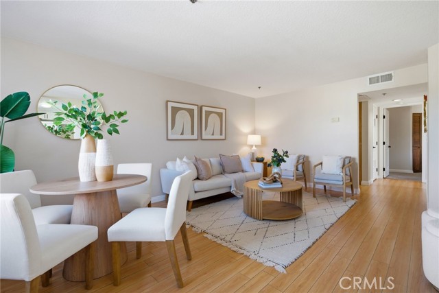 Photo of 409 Utica D34