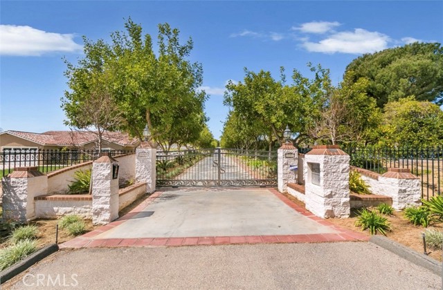 Property photo of 15980 Summit Crest DR