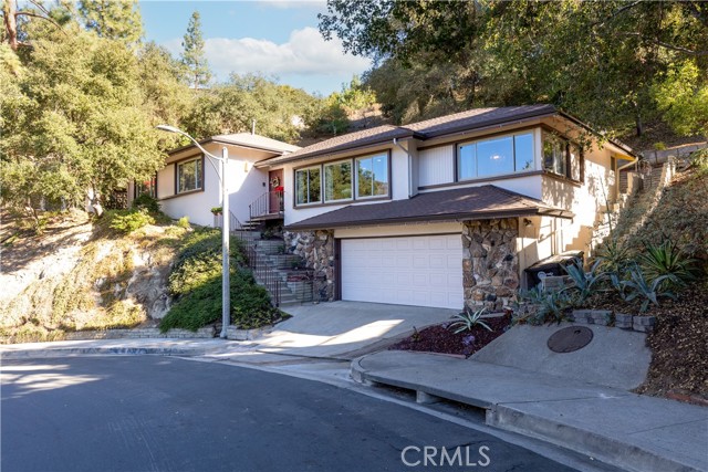 Property photo of 2541 Sleepy Hollow DR