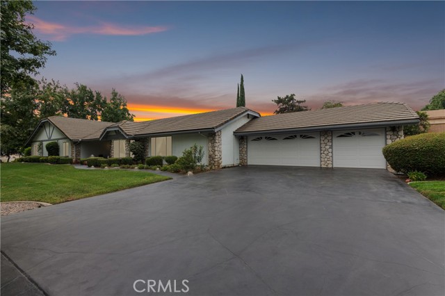 Property photo of 5848 Burlwood CT