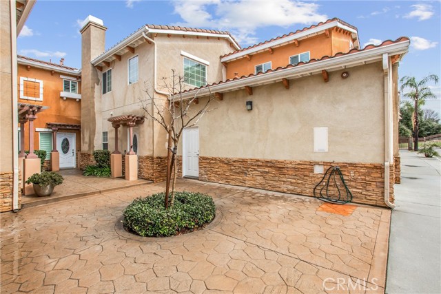 Property photo of 1200 E Highland AV