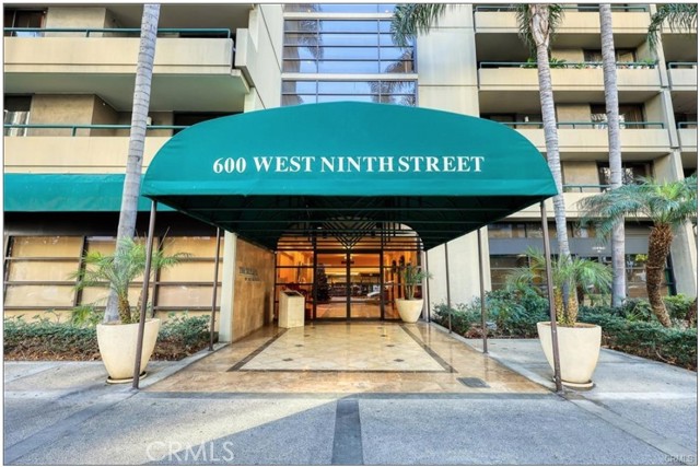 Property photo of 600 W 9th ST
