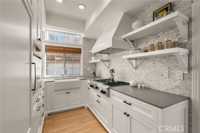 Property photo of 2281 La Playa DR