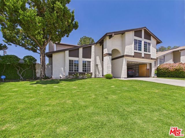 Property photo of 26065 Redbluff DR