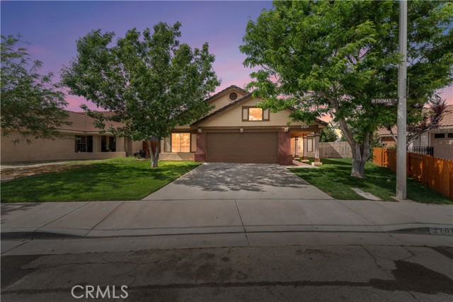 Property photo of 2101 Thomas DR
