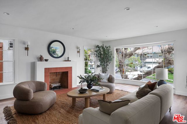 Property photo of 5215 Parkglen AV