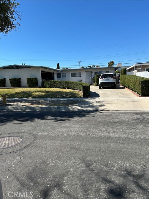 Property photo of 8197 Larch CR